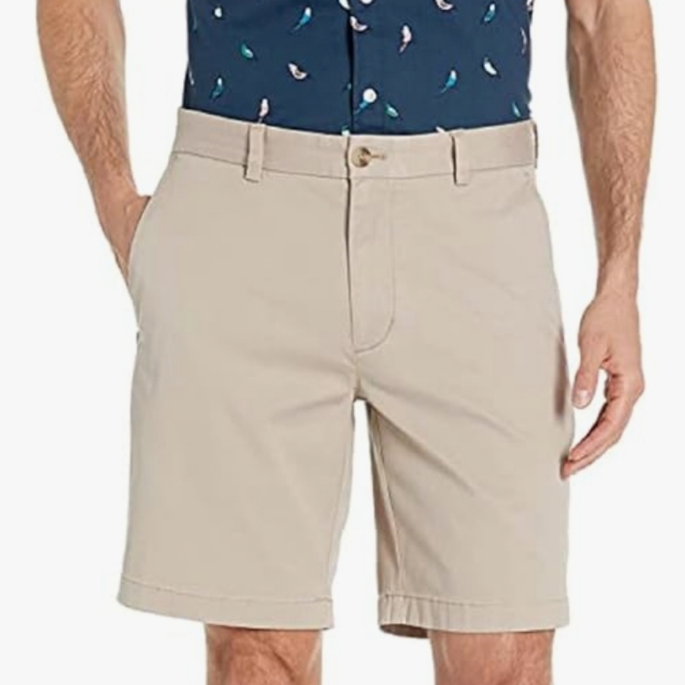 NWT Vineyard Vines 9" Stretch Breaker Short in Khaki Size 28 - Picture 1 of 12